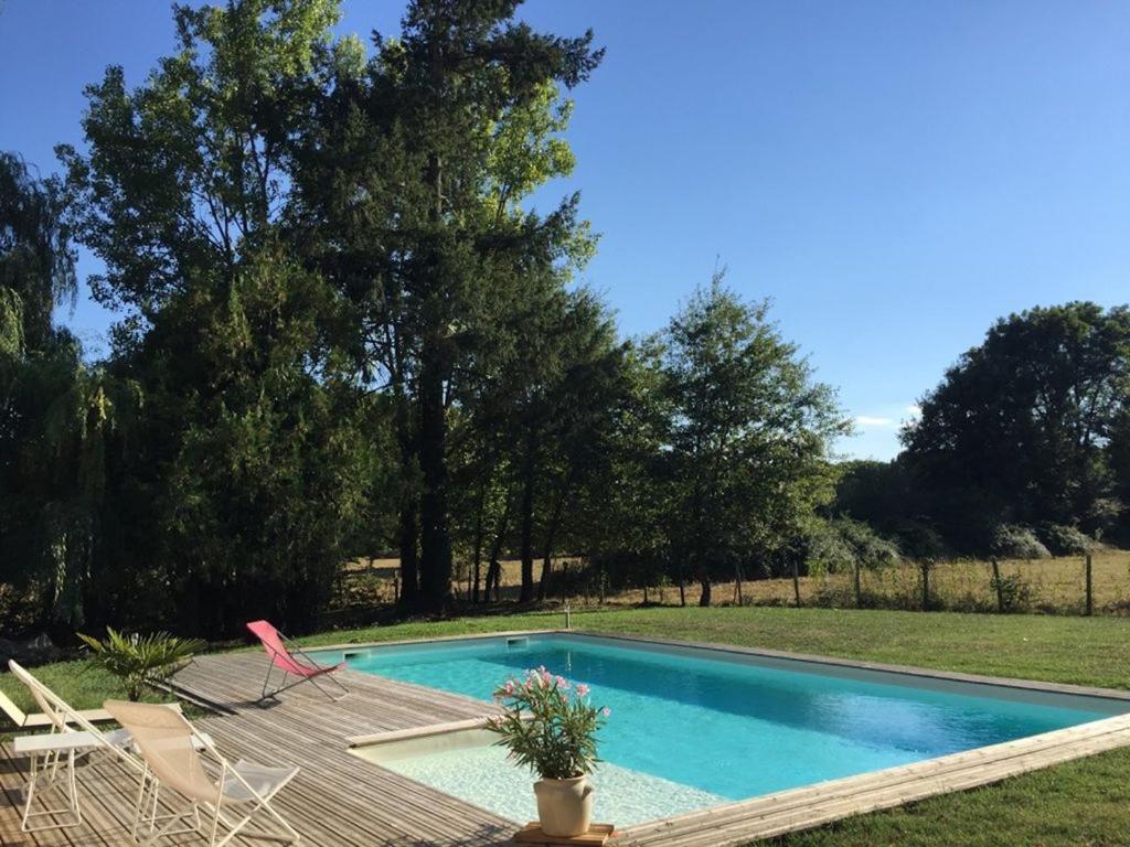 Le Rozet Bed & Breakfast Vendat ภายนอก รูปภาพ